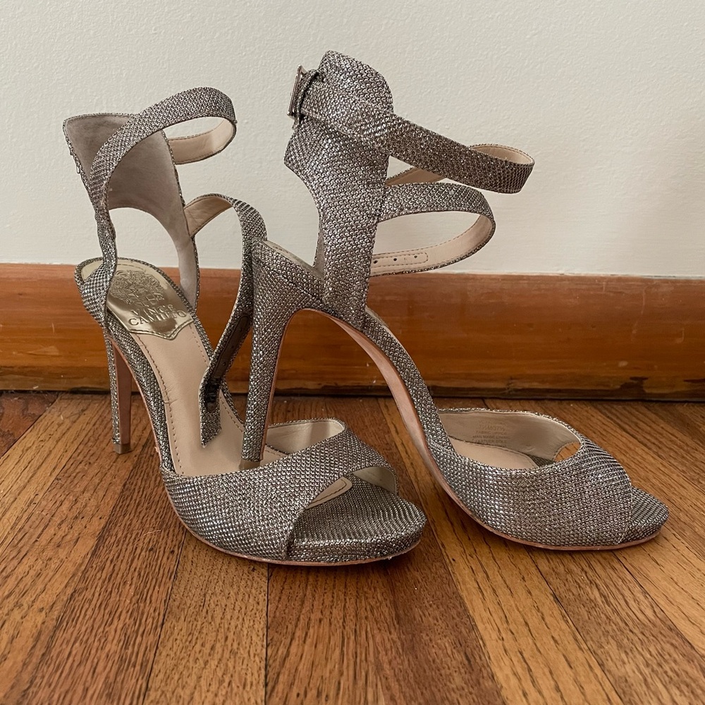 VINCE CAMUTO 7 1/2 Pewter Heels